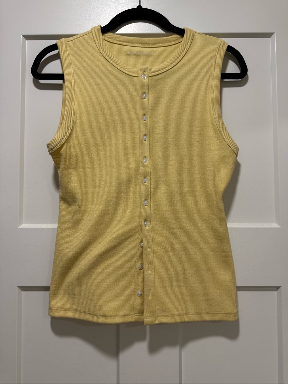 Abercrombie & Fitch Pale Yellow Button-Front Ribbed Tank
